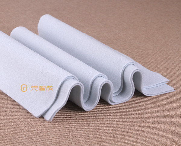 白色針刺無(wú)紡布