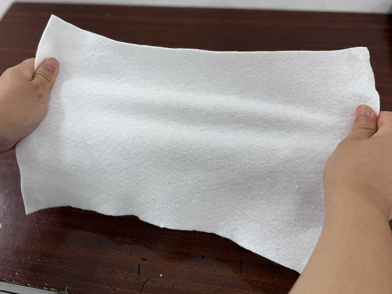 可降解針刺土工布|PLA針刺無紡布|路基保護(hù)/邊坡防護(hù)/園藝綠化