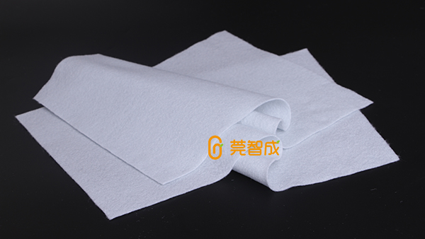 如何提高滌綸針刺無(wú)紡布強(qiáng)度？
