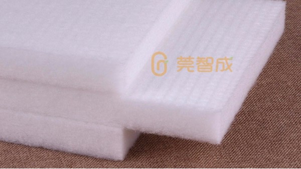 無膠棉生產(chǎn)廠家-給您分析無膠棉與噴膠棉有什么不一樣？