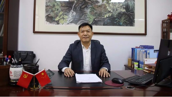 專訪廣東省海南商會(huì)副會(huì)長(zhǎng)吳川鴻：堅(jiān)持創(chuàng)新與學(xué)習(xí)，打造全球無(wú)紡布領(lǐng)域優(yōu)秀企業(yè)